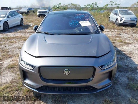 2024 Jaguar I-PACE R-Dynamic HSE with VIN SADHM2S12R1634818, listed as a IAAI auction lot 40531501 with 1 mi miles. Bid and sale history available at carsss.com. Image 12.