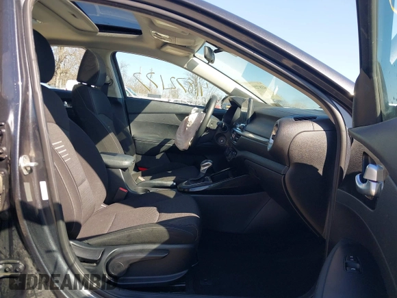 2019 Kia Forte S with VIN 3KPF34AD2KE067042, listed as a IAAI auction lot 41872177 with 96,992 mi miles. Bid and sale history available at carsss.com. Image 5.