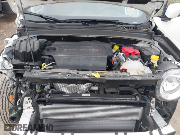 2021 Jeep Renegade Islander z VIN ZACNJDBB3MPM13536, wystawiony jako IAAI lot #41907857 z przebiegiem 28 599 mil mil oraz . Historia ofert i sprzedaży dostępna na DreamBid. Obrazek 10.