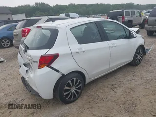 2017 Toyota Yaris L z VIN VNKKTUD32HA078479, wystawiony jako IAAI lot #42431719 z przebiegiem 60 741 mil mil oraz . Historia ofert i sprzedaży dostępna na DreamBid. Obrazek 4.