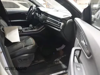 2021 Audi Q8 Premium Plus z VIN WA1EVAF11MD013975, wystawiony jako IAAI lot #41380207 z przebiegiem 77 979 mil mil oraz . Historia ofert i sprzedaży dostępna na DreamBid. Obrazek 5.