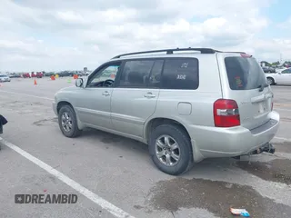 2004 Toyota Highlander z VIN JTEEP21A840019174, wystawiony jako IAAI lot #42343076 z przebiegiem 301 156 mil mil oraz . Historia ofert i sprzedaży dostępna na DreamBid. Obrazek 3.