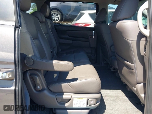 2016 Honda Odyssey EX-L with VIN 5FNRL5H66GB093249, listed as a IAAI auction lot 42044800 with 133,923 mi miles. Bid and sale history available at carsss.com. Image 8.