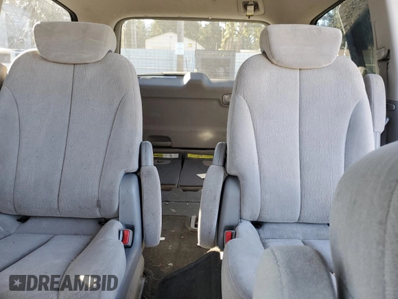 2009 Kia Sedona LX with VIN KNDMB233996272991, listed as a Copart auction lot 73060654 with 151,329 mi miles and Salvage Title. Bid and sale history available at carsss.com. Image 10.
