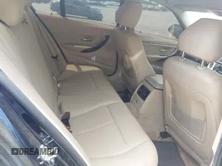 2015 BMW 3 Series 328i xDrive с VIN WBA3B5C54FF961859, выставлен на аукционе IAAI как лот 42647467 с пробегом Не указан миль и . История ставок и продаж доступна на DreamBid. Изображение 8.