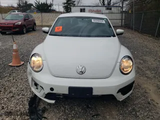 2019 Volkswagen Beetle S with VIN 3VWFD7AT7KM705617, listed as a Copart auction lot 84295424 with 121,200 mi miles and Clean Title. Bid and sale history available at carsss.com. Image 5.