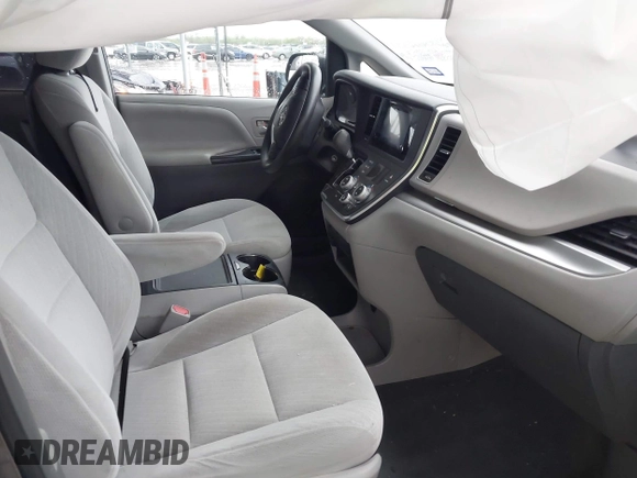 2016 Toyota Sienna LE AAS z VIN 5TDKK3DC9GS694686, wystawiony jako IAAI lot #42374687 z przebiegiem 192 571 mil mil oraz . Historia ofert i sprzedaży dostępna na DreamBid. Obrazek 5.