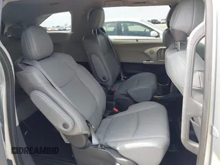 2021 Toyota Sienna XLE with VIN 5TDJSKFC2MS007191, listed as a IAAI auction lot 41945058 with 50,120 mi miles and . Bid and sale history available at DreamBid. Image 8.
