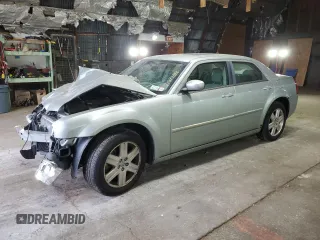 2006 Chrysler 300 Touring with VIN 2C3KK53G26H336220, listed as a Copart auction lot 71821214 with 110,343 mi miles and Salvage Title. Bid and sale history available at carsss.com. Image 1.