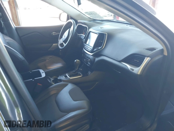 2018 Jeep Cherokee Latitude Plus with VIN 1C4PJMLB0JD512965, listed as a IAAI auction lot 42578881 with 48,290 mi miles and . Bid and sale history available at DreamBid. Image 5.