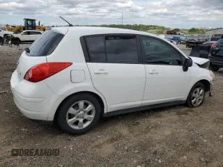 2009 Nissan Versa SL z VIN 3N1BC13E09L388802, wystawiony jako Copart lot #53904985 z przebiegiem 134 342 mil mil oraz Szkoda całkowita • Salvage title. Historia ofert i sprzedaży dostępna na DreamBid. Obrazek 3.