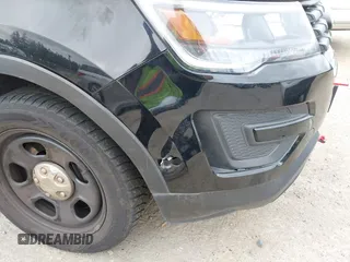 2017 Ford Police Interceptor Utility z VIN 1FM5K8AR9HGC26225, wystawiony jako IAAI lot #42283084 z przebiegiem Nie podano mil oraz . Historia ofert i sprzedaży dostępna na DreamBid. Obrazek 6.