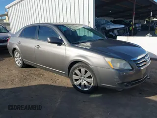2005 Toyota Avalon XL with VIN 4T1BK36B35U045328, listed as a IAAI auction lot 41626494 with 125,732 mi miles. Bid and sale history available at carsss.com. Image 1.