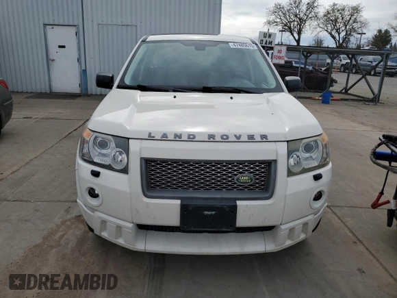 2010 Land Rover LR2 HSE z VIN SALFR2BN0AH161156, wystawiony jako Copart lot #47485615 z przebiegiem Nie podano mil oraz Szkoda całkowita • Salvage title. Historia ofert i sprzedaży dostępna na DreamBid. Obrazek 5.