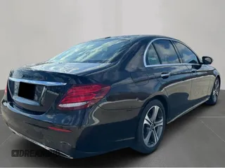 2020 Mercedes-Benz E-Class E 350 with VIN WDDZF8DB1LA732898, listed as a Copart auction lot 54982715 with 147,339 mi miles and Clean Title. Bid and sale history available at carsss.com. Image 4.