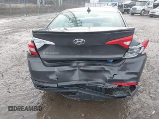 2015 Hyundai Sonata SE z VIN 5NPE24AF5FH184549, wystawiony jako IAAI lot #41132530 z przebiegiem 123 031 mil mil oraz . Historia ofert i sprzedaży dostępna na DreamBid. Obrazek 6.