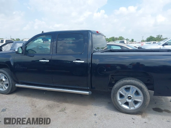 2011 Chevrolet Silverado 1500 LT with VIN 3GCPCSE06BG394810, listed as a IAAI auction lot 42162416 with Not Provided miles. Bid and sale history available at carsss.com. Image 14.