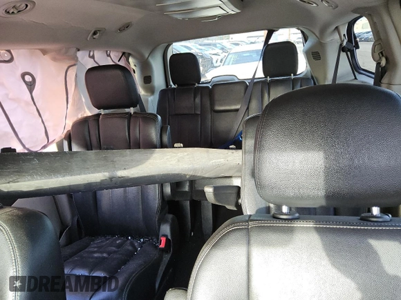 2016 Chrysler Town & Country Touring with VIN 2C4RC1BG0GR198206, listed as a Copart auction lot 47177695 with 102,522 mi miles and Clean Title. Bid and sale history available at DreamBid. Image 10.