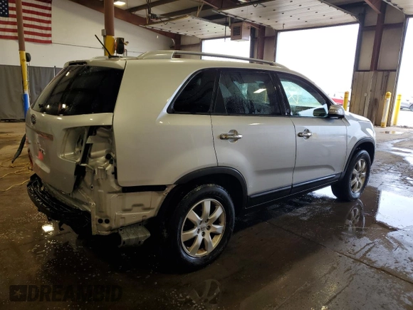 2013 Kia Sorento LX with VIN 5XYKT4A20DG402804, listed as a Copart auction lot 53263915 with 103,574 mi miles and Salvage Title. Bid and sale history available at carsss.com. Image 3.