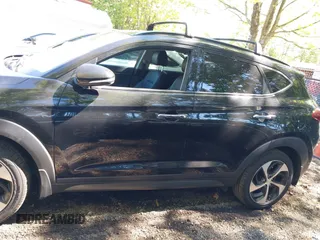 2016 Hyundai Tucson Limited with VIN KM8J33A28GU259038, listed as a IAAI auction lot 42200578 with 109,109 mi miles. Bid and sale history available at carsss.com. Image 14.