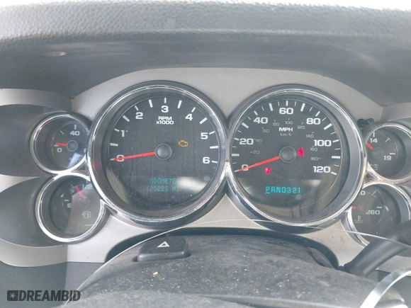 2008 Chevrolet Silverado 1500 LT w/1LT with VIN 2GCEC19CX81306736, listed as a IAAI auction lot 41598958 with 125,223 mi miles. Bid and sale history available at carsss.com. Image 7.