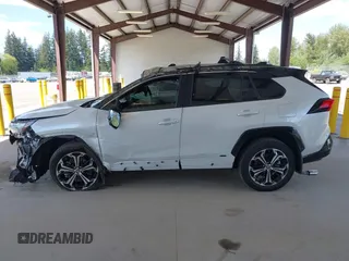 2025 Toyota RAV4 XSE с VIN JTMEB3FV4SD251779, выставлен на аукционе IAAI как лот 42179222 с пробегом 692 миль миль и . История ставок и продаж доступна на DreamBid. Изображение 14.