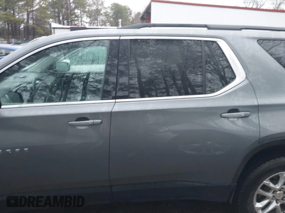 2019 Chevrolet Traverse LT Cloth with VIN 1GNEVGKW9KJ106775, listed as a IAAI auction lot 41223117 with 61,283 mi miles. Bid and sale history available at carsss.com. Image 14.