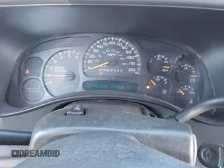 2006 GMC Sierra 1500 with VIN 2GTEC13N661293443, listed as a IAAI auction lot 41635774 with 371,965 mi miles and . Bid and sale history available at DreamBid. Image 7.