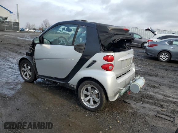2013 Smart fortwo Passion z VIN WMEEK3BA2DK625180, wystawiony jako Copart lot #84905324 z przebiegiem 53 126 mil mil oraz Szkoda całkowita • Salvage title. Historia ofert i sprzedaży dostępna na DreamBid. Obrazek 2.