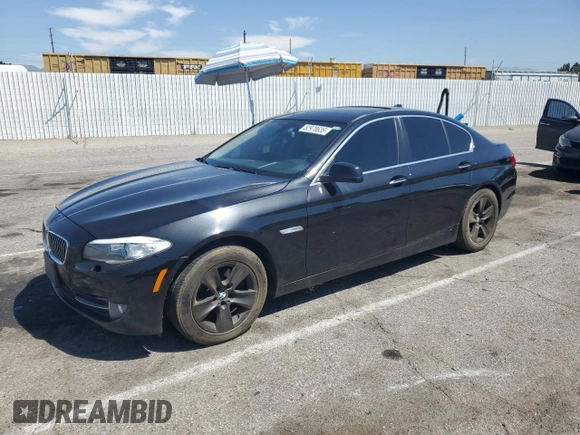 2013 BMW 5 Series 528i with VIN WBAXG5C59DDY35556, listed as a Copart auction lot 52978635 with 101,376 mi miles and Clean Title. Bid and sale history available at carsss.com. Image 1.