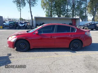 2007 Nissan Altima 2.5 with VIN 1N4AL21E37N412840, listed as a IAAI auction lot 42017823 with 186,584 mi miles. Bid and sale history available at carsss.com. Image 14.