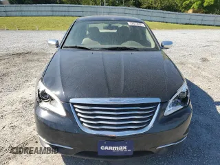 2014 Chrysler 200 Limited z VIN 1C3CCBCG0EN198487, wystawiony jako Copart lot #52913655 z przebiegiem Nie podano mil oraz Szkoda całkowita • Salvage title. Historia ofert i sprzedaży dostępna na DreamBid. Obrazek 5.