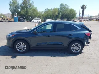2022 Ford Escape SE с VIN 1FMCU0G67NUB83923, выставлен на аукционе IAAI как лот 42643806 с пробегом 43 193 миль миль и . История ставок и продаж доступна на DreamBid. Изображение 14.