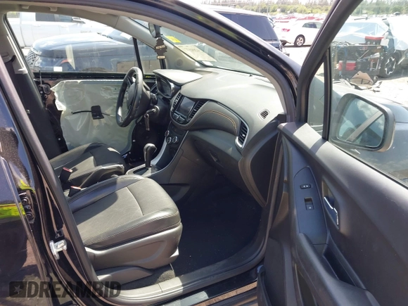 2021 Chevrolet Trax LT with VIN KL7CJLSB5MB310193, listed as a IAAI auction lot 42008721 with 178,445 mi miles. Bid and sale history available at carsss.com. Image 5.