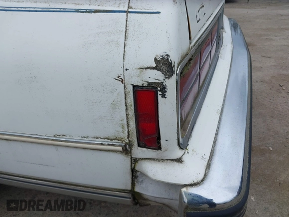 1990 Chevrolet Caprice z VIN 1G1BU54E9LA105479, wystawiony jako IAAI lot #42277687 z przebiegiem 30 947 mil mil oraz . Historia ofert i sprzedaży dostępna na DreamBid. Obrazek 6.