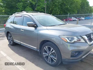 2018 Nissan Pathfinder SL z VIN 5N1DR2MMXJC607101, wystawiony jako IAAI lot #42075953 z przebiegiem 141 632 mil mil oraz . Historia ofert i sprzedaży dostępna na DreamBid. Obrazek 1.
