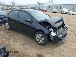 2018 Kia Forte LX with VIN 3KPFK4A77JE189410, listed as a IAAI auction lot 42070033 with 97,698 mi miles. Bid and sale history available at carsss.com. Image 1.