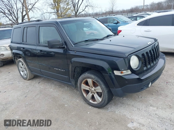 2013 Jeep Patriot Latitude with VIN 1C4NJPFB2DD233848, listed as a IAAI auction lot 41711832 with Not Provided miles. Bid and sale history available at carsss.com. Image 1.