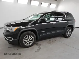 2019 GMC Acadia SLE z VIN 1GKKNSLA0KZ266485, wystawiony jako Copart lot #60525905 z przebiegiem 84 573 mil mil oraz Czysty tytuł • Clean title. Historia ofert i sprzedaży dostępna na DreamBid. Obrazek 1.