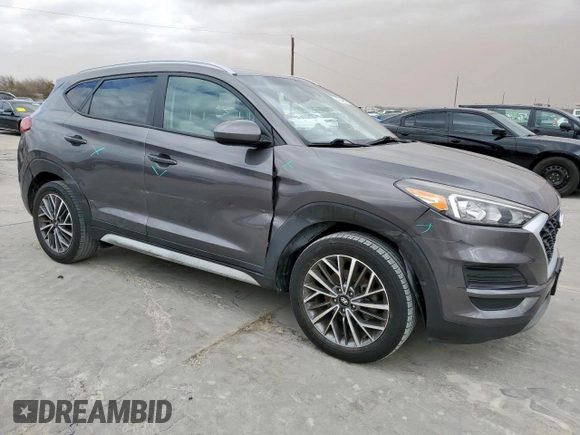 2020 Hyundai Tucson SEL z VIN KM8J33AL7LU129402, wystawiony jako Copart lot #47546695 z przebiegiem 118 967 mil mil oraz Szkoda całkowita • Salvage title. Historia ofert i sprzedaży dostępna na DreamBid. Obrazek 4.
