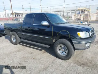 2000 Toyota Tundra SR5 with VIN 5TBRT3419YS030196, listed as a IAAI auction lot 41804327 with 205,895 mi miles and . Bid and sale history available at carsss.com. Image 1.