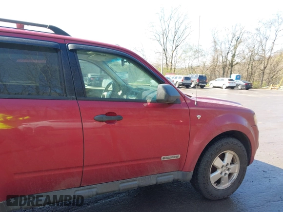 2008 Ford Escape XLT with VIN 1FMCU93108KC15674, listed as a IAAI auction lot 42049019 with 180,077 mi miles. Bid and sale history available at carsss.com. Image 12.