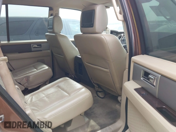2011 Ford Expedition XLT z VIN 1FMJU1H57BEF12130, wystawiony jako IAAI lot #42352392 z przebiegiem 143 475 mil mil oraz . Historia ofert i sprzedaży dostępna na DreamBid. Obrazek 8.