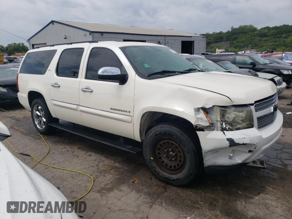 2008 Chevrolet Suburban LT w/2LT with VIN 1GNFK16328R193634, listed as a Copart auction lot 68741644 with 265,320 mi miles and Salvage Title. Bid and sale history available at carsss.com. Image 4.