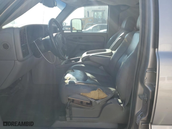 2004 GMC Sierra 1500 Crew Cab SLE with VIN 2GTEK13T941404906, listed as a Copart auction lot 71011494 with 271,852 mi miles and Clean Title. Bid and sale history available at carsss.com. Image 7.