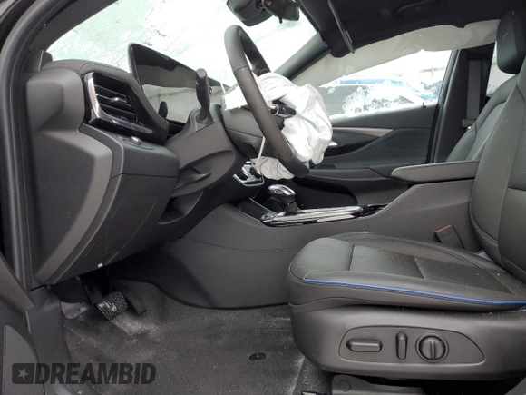 2025 Buick Envista Sport Touring with VIN KL47LBEP8SB056079, listed as a Copart auction lot 88099265 with 3,105 mi miles and Salvage Title. Bid and sale history available at DreamBid. Image 7.