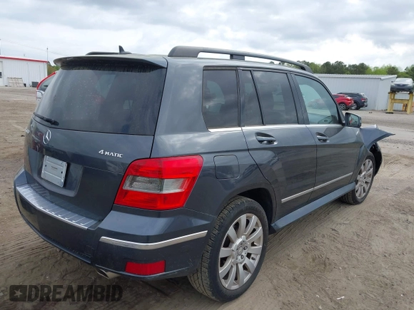 2010 Mercedes-Benz GLK GLK 350 with VIN WDCGG8HBXAF497114, listed as a IAAI auction lot 41942982 with 172,134 mi miles. Bid and sale history available at carsss.com. Image 4.