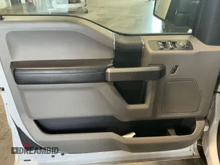 2018 Ford F-150 XL z VIN 1FTEX1CP3JKF23650, wystawiony jako IAAI lot #42785538 z przebiegiem 78 723 mil mil oraz . Historia ofert i sprzedaży dostępna na DreamBid. Obrazek 19.
