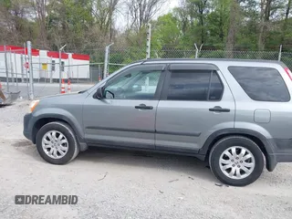 2006 Honda CR-V EX with VIN SHSRD78816U427608, listed as a IAAI auction lot 42094222 with 301,345 mi miles and . Bid and sale history available at carsss.com. Image 14.