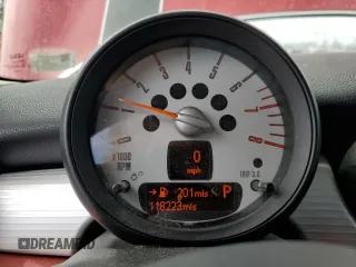 2011 MINI Hardtop S with VIN WMWSV3C54BTY14542, listed as a Copart auction lot 49490325 with 118,223 mi miles and Salvage Title. Bid and sale history available at DreamBid. Image 9.